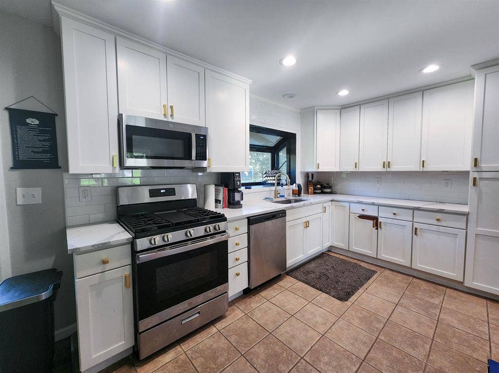 Room for Rent $900 Utilities Inc'd