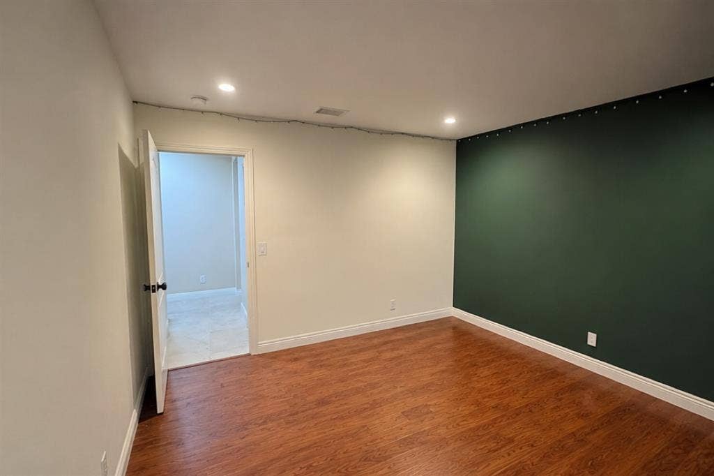 Room and private bathroom