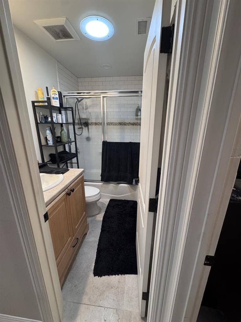 Room and private bathroom