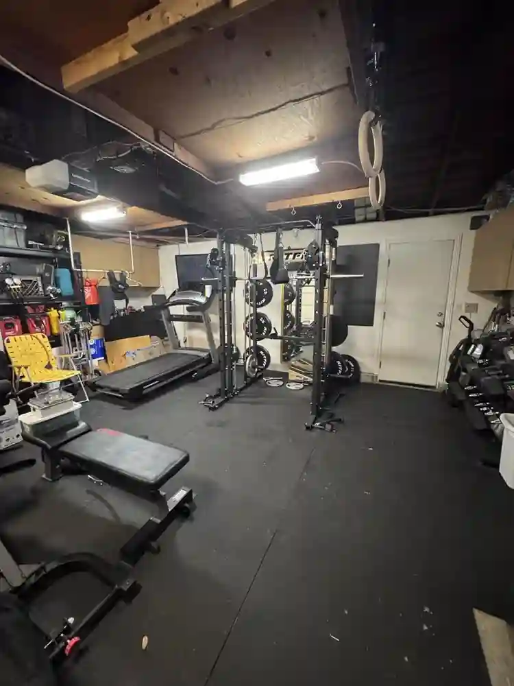 Room and private bathroom