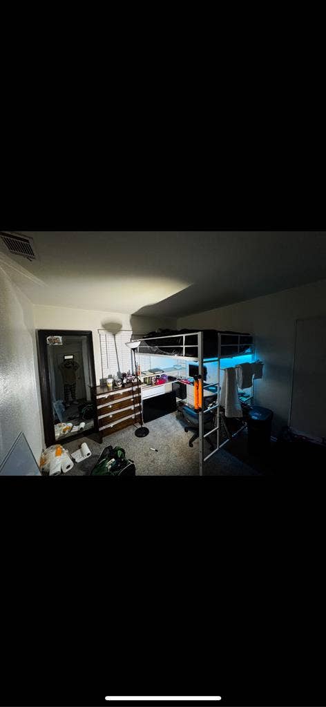 Room available near UCR