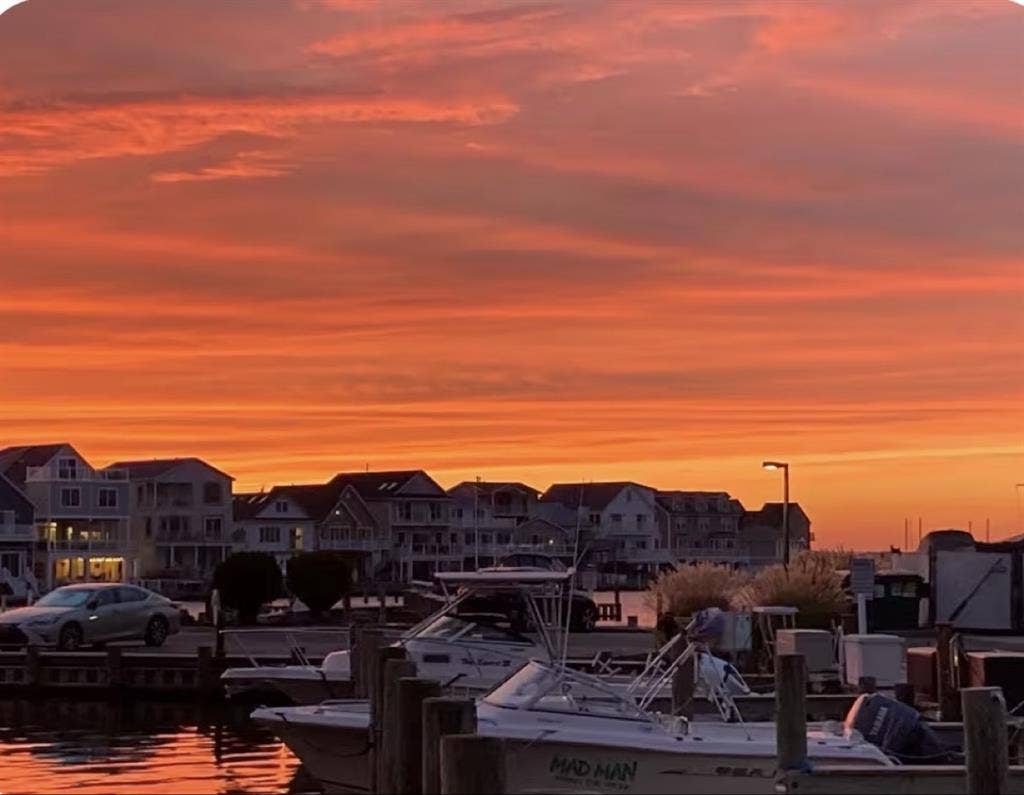 Bay front Condo w BEAUTIFUL Sunsets