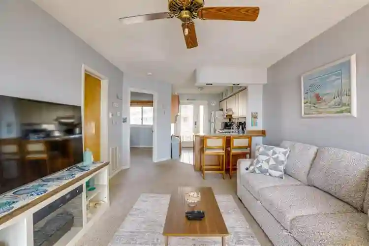 Bay front Condo w BEAUTIFUL Sunsets