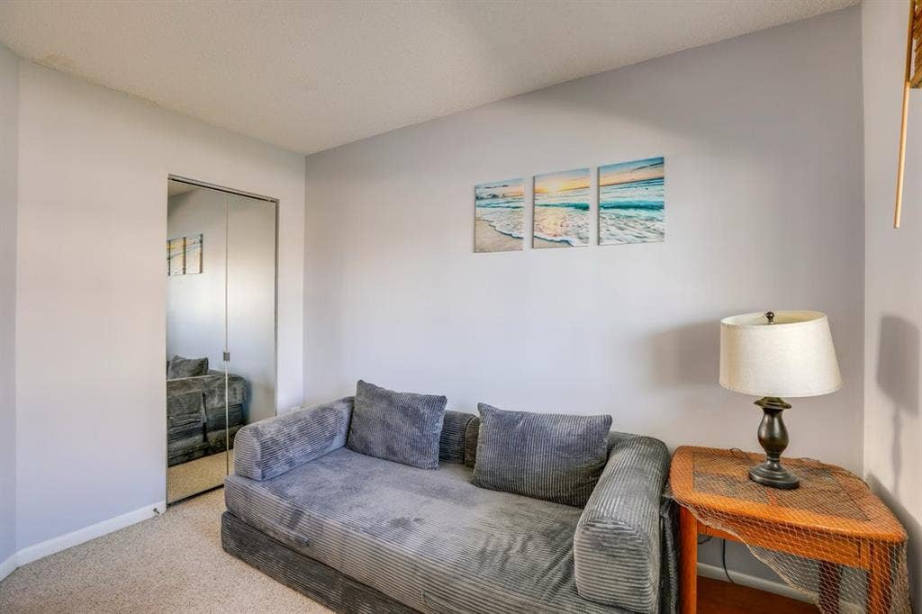 Bay front Condo w BEAUTIFUL Sunsets
