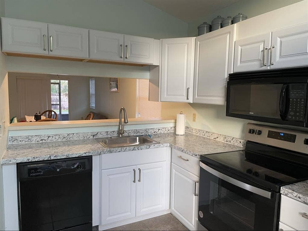 Private Room Available close to UCF