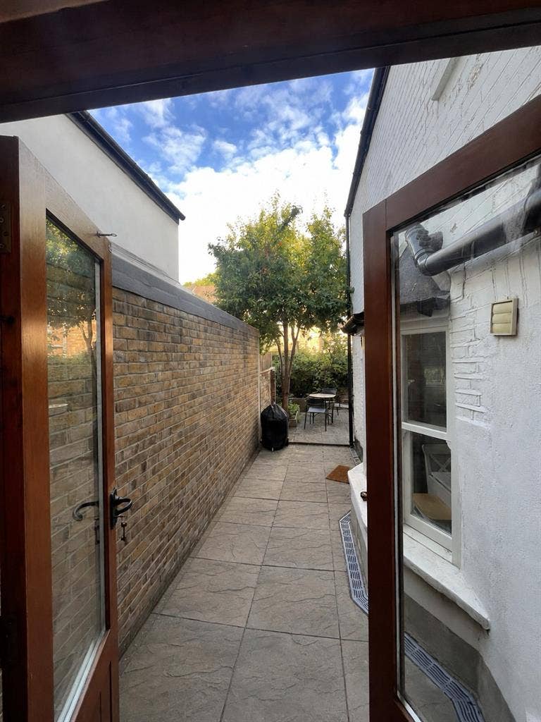 Bright room in Peckham