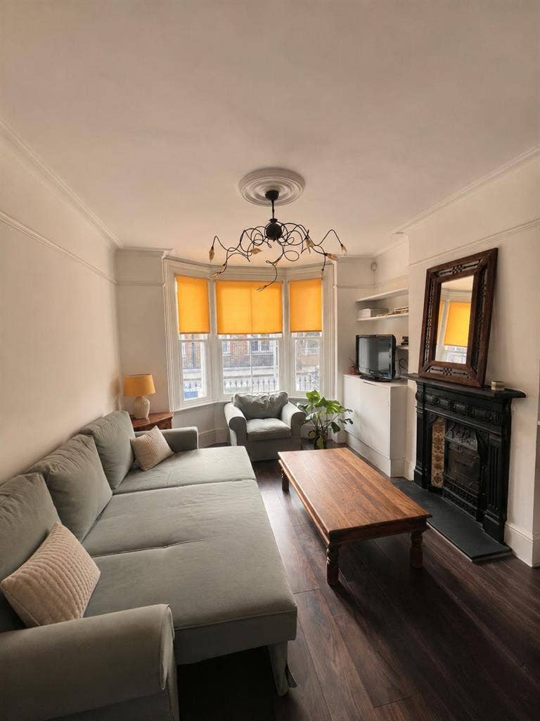 Bright room in Peckham