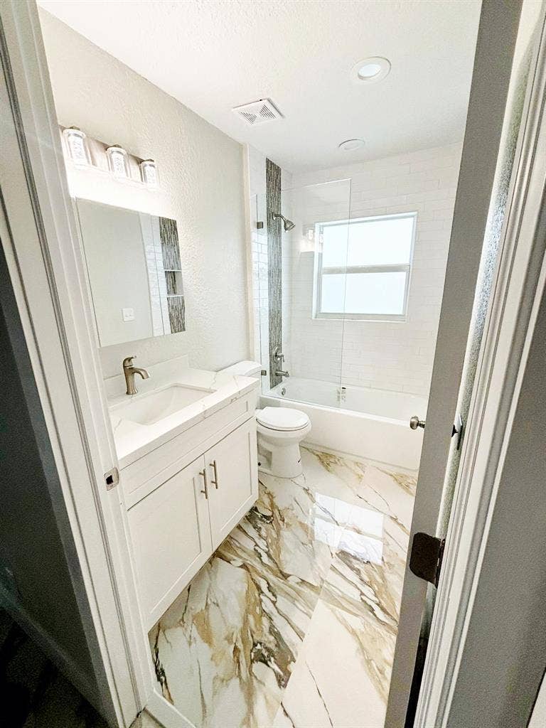 Bedroom available in Boynton Beach