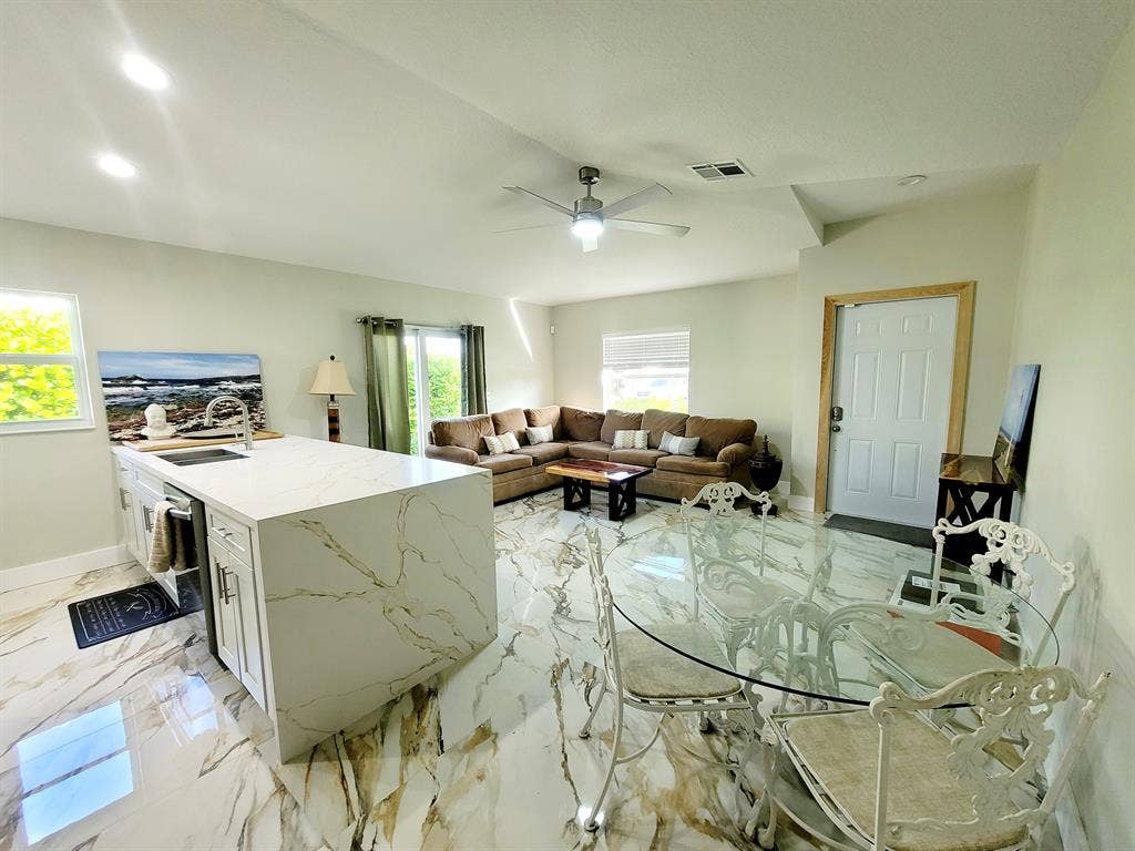 Bedroom available in Boynton Beach