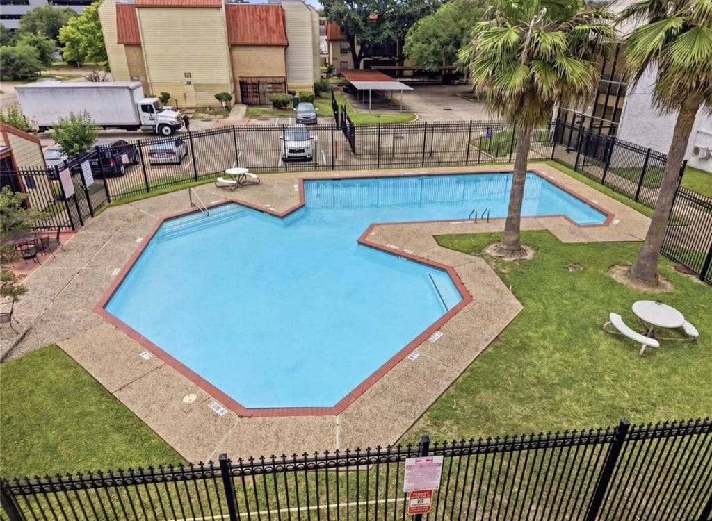2 Bed 2 Bath