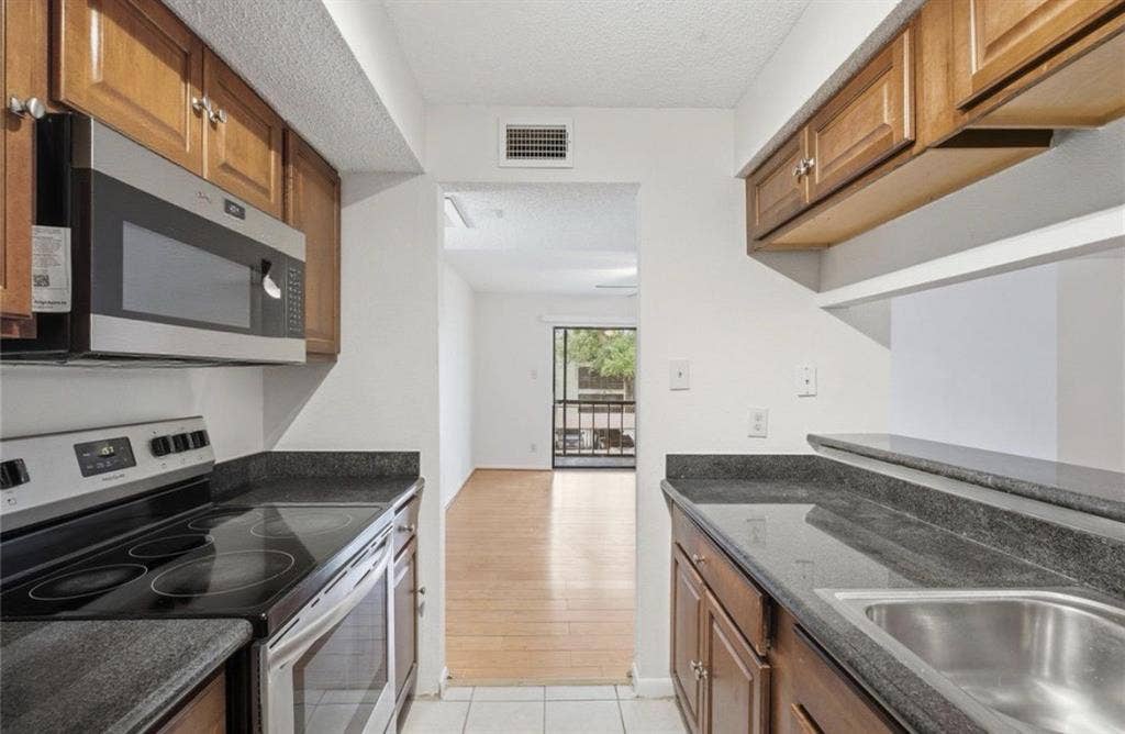 2 Bed 2 Bath