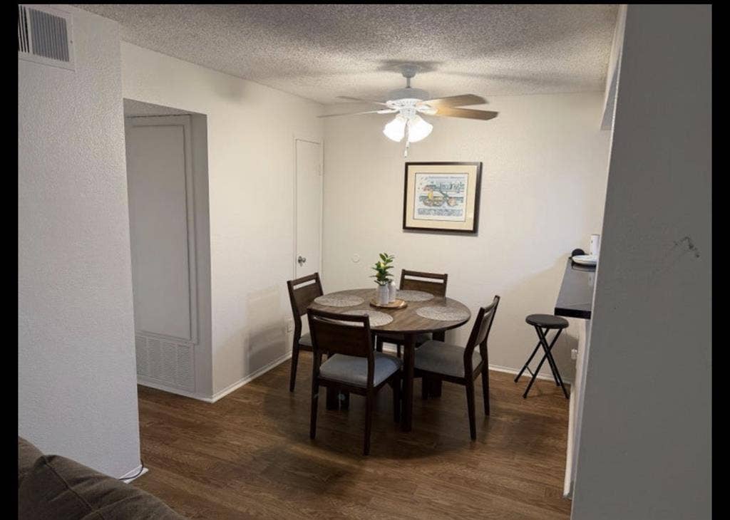 Bedroom/private bath (Oceanside)