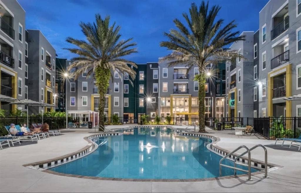 Female Sublease Available Aug.24