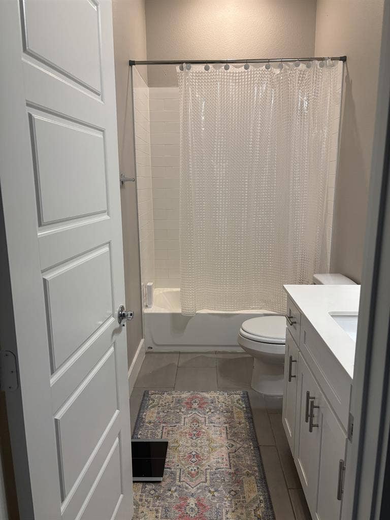 Luxury King Suite|Allen