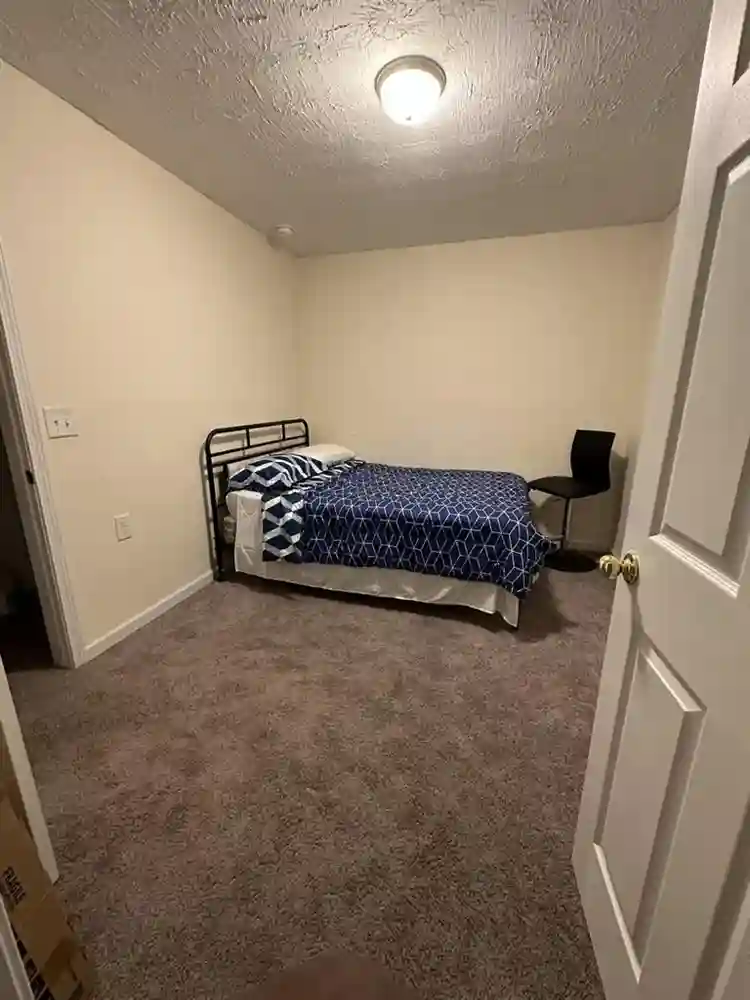 2 bedrooms, each for rent