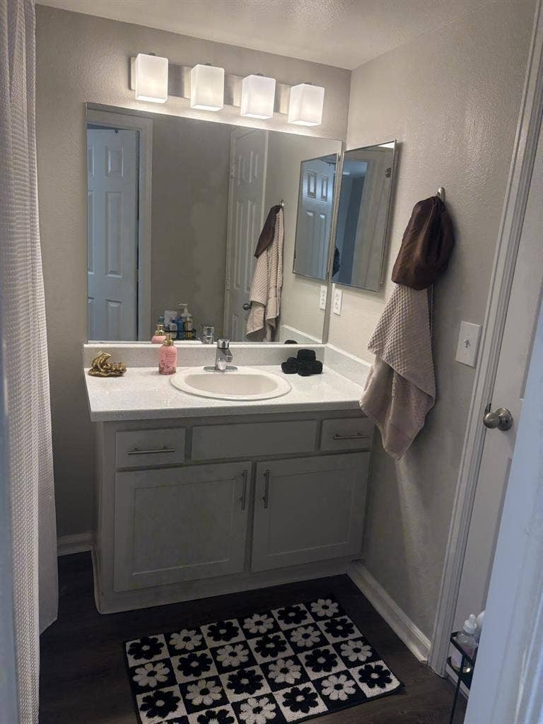 Private room and shared bathroom