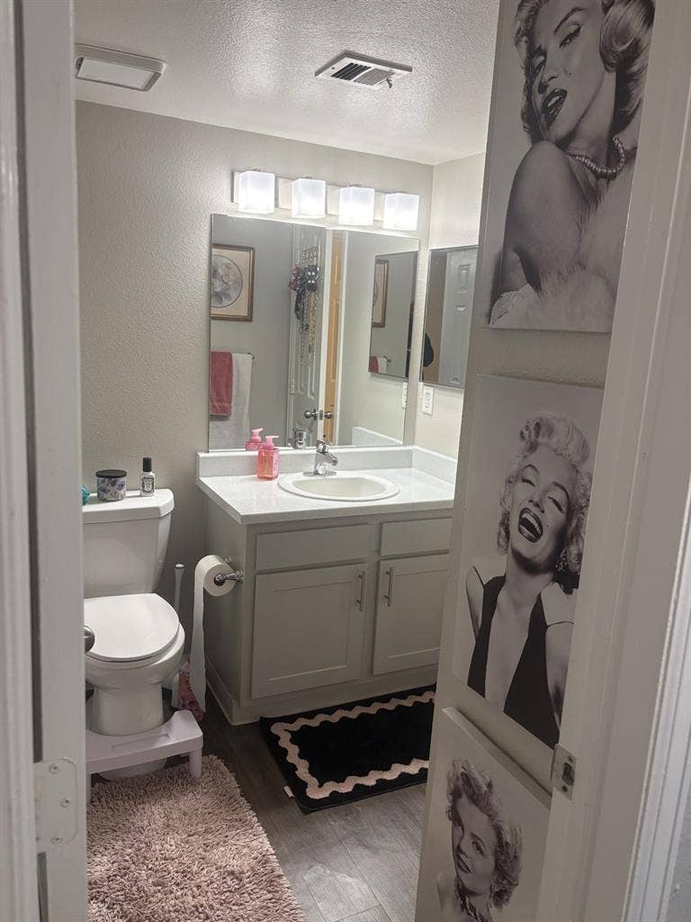 Private room and shared bathroom