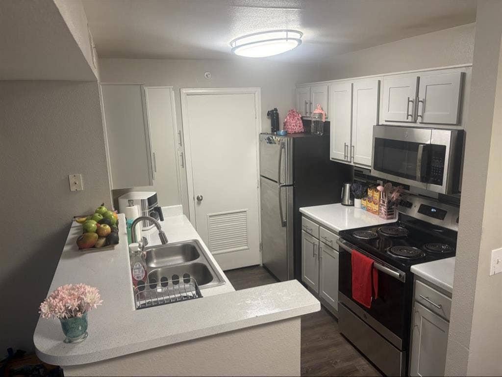 Private room and shared bathroom