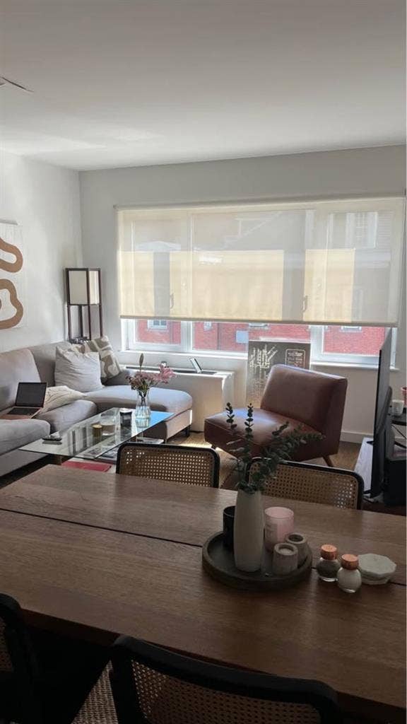 Looking for roommate for 2B/2B 9/1