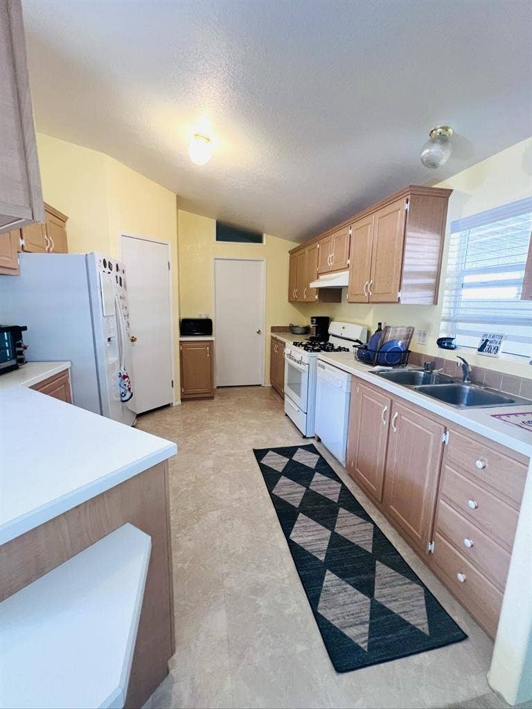 TWO ROOMS FOR RENT IN HB BUNGALOW