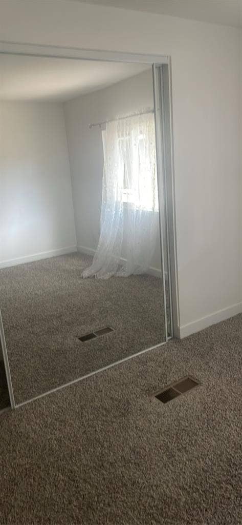 Looking for Female Roomate 45 plus