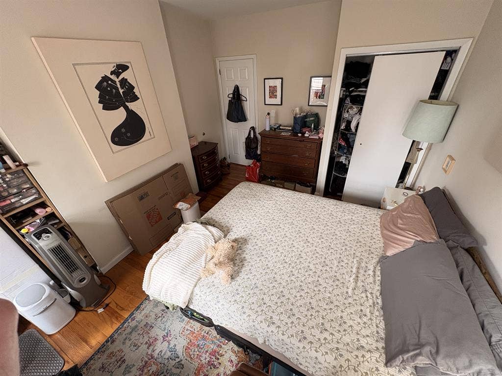 Spacious Room on Upper East Side
