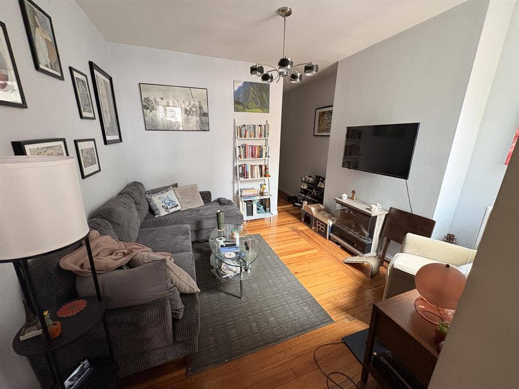 Spacious Room on Upper East Side