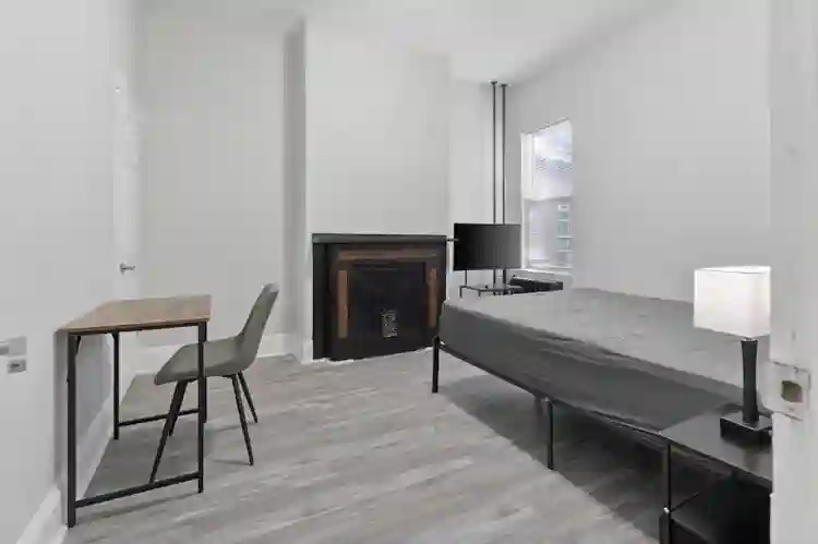 Rooms Available, All Utilities! R3