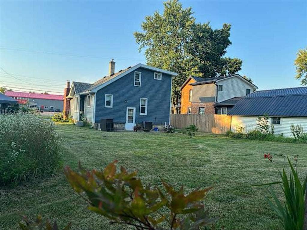 Cozy Home in Downtown Davison