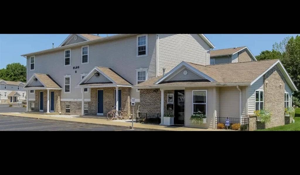 3 floor townhouse Allendale mi