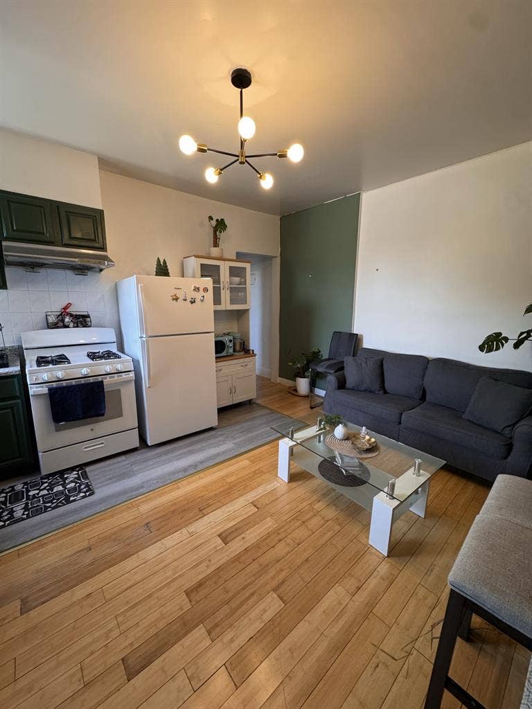 Furnished Room Available Now!!
