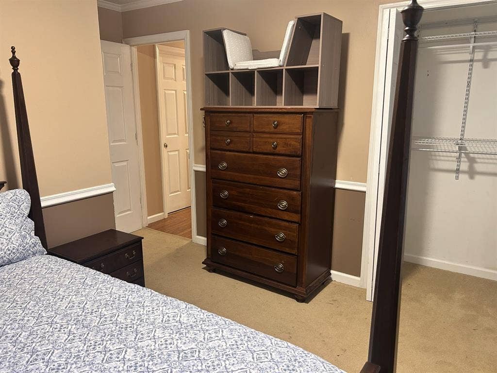 Private bedroom -convenient W Knox