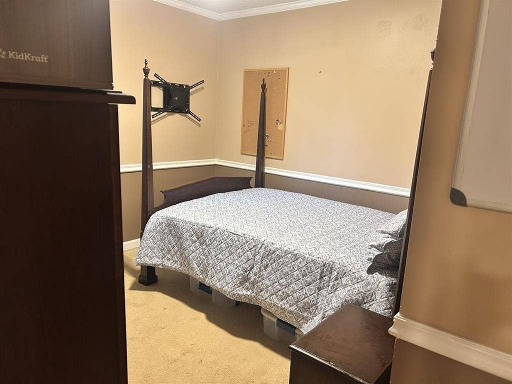 Private bedroom -convenient W Knox
