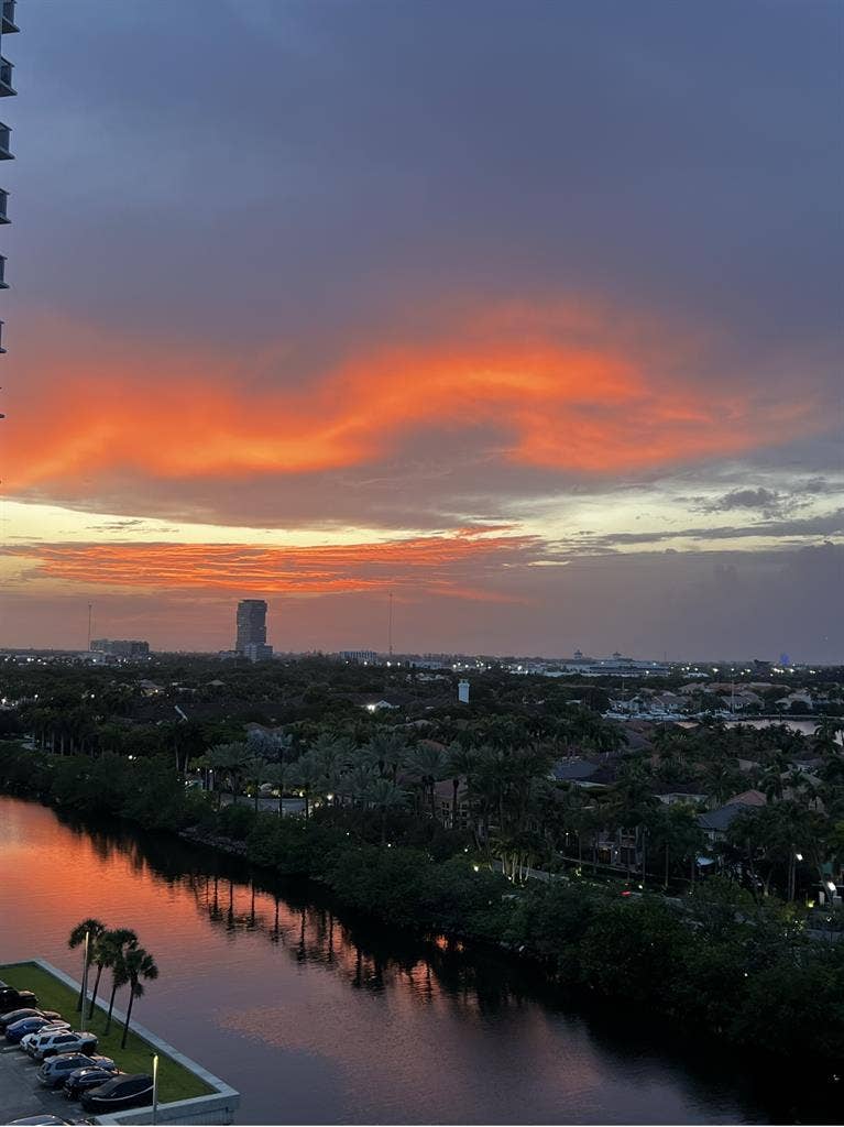 Aventura room rent East countryClub