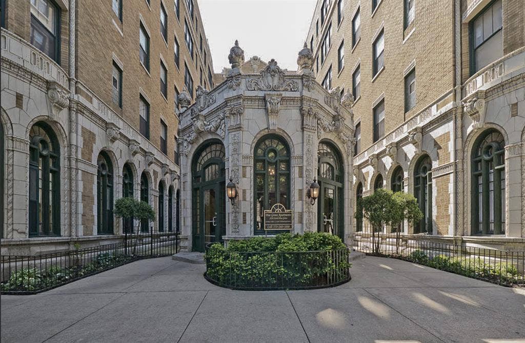 Sublet in East Lakeview!