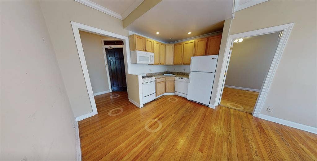 Sublet in East Lakeview!