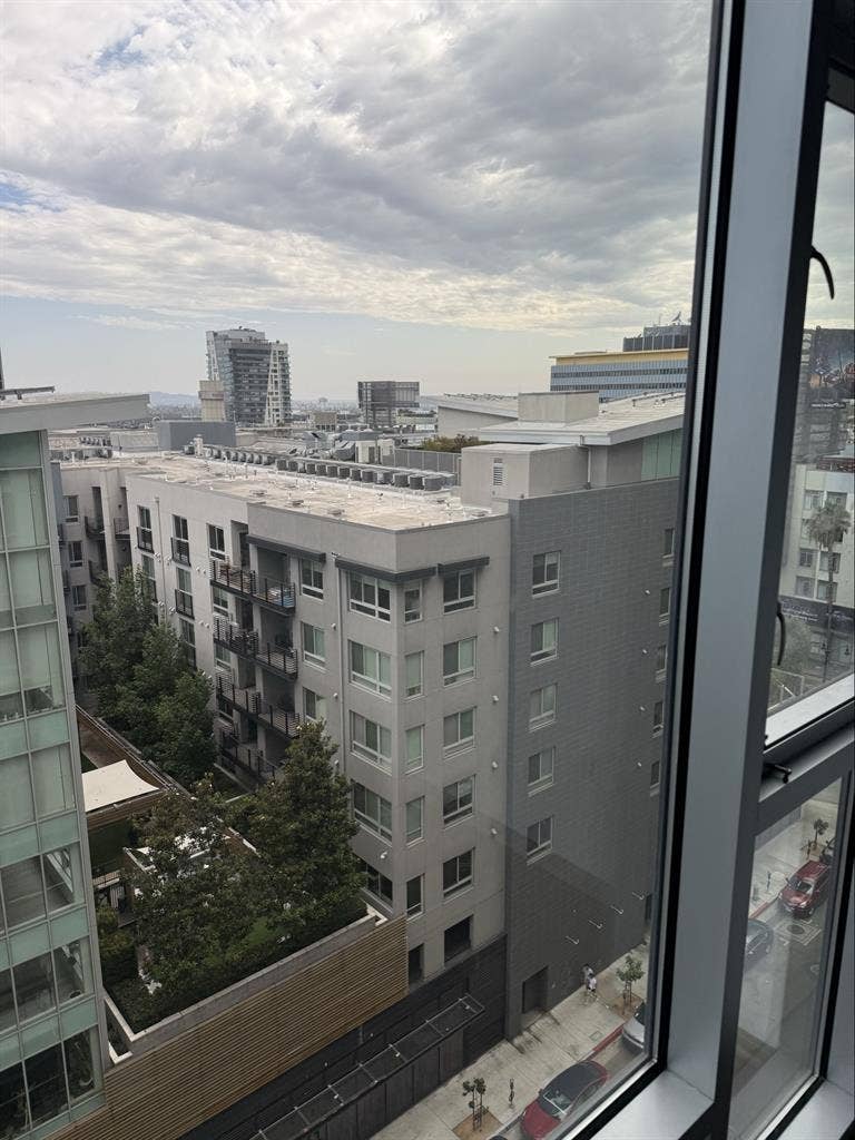 Room for rent in Hollywood