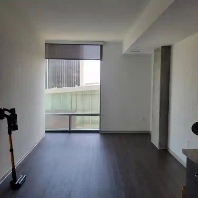 Room for rent in Hollywood