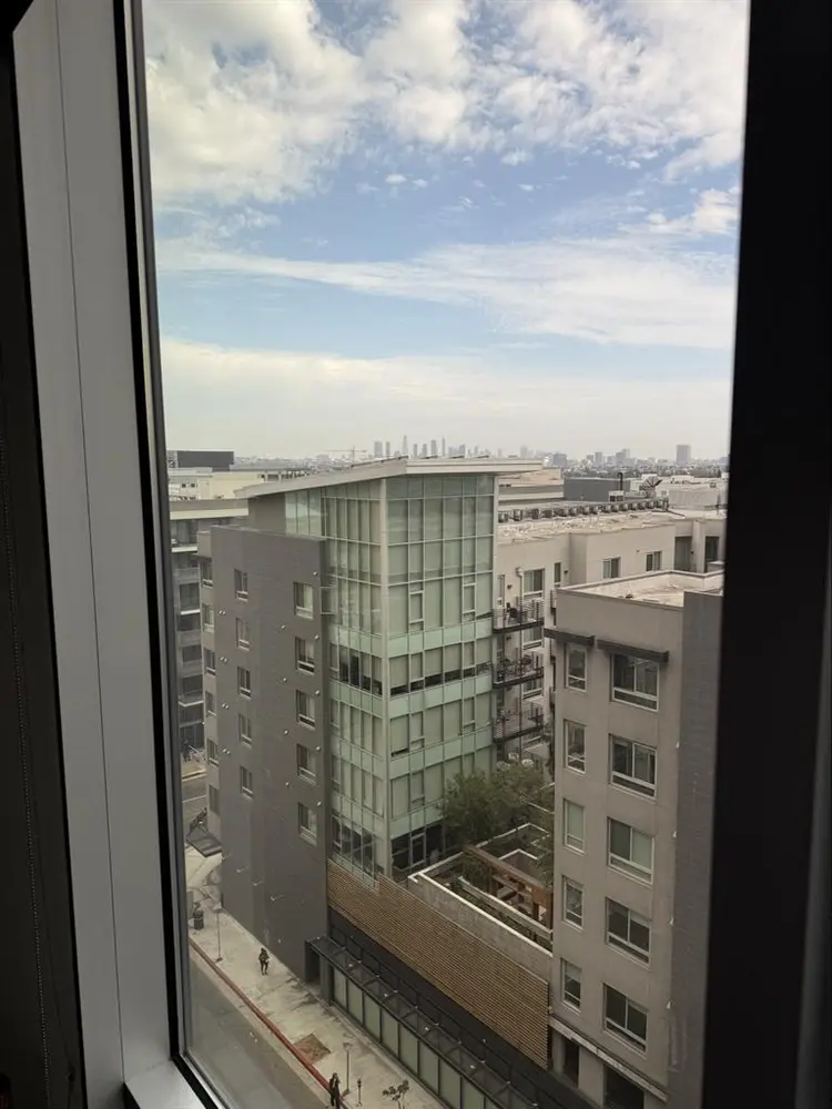 Room for rent in Hollywood