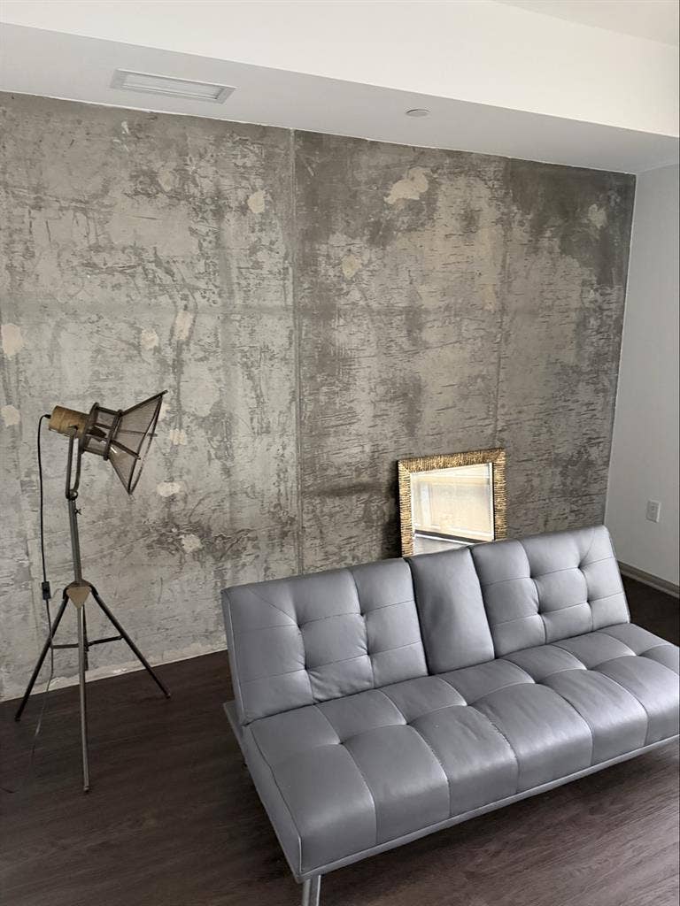 Room for rent in Hollywood