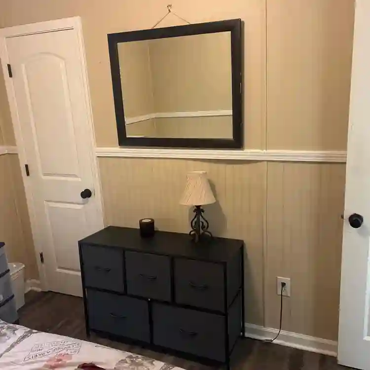 1 BR w Private Bathroom