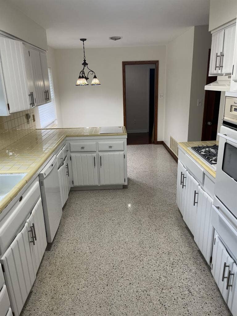 4/2 House walkable to UF Stadiumm