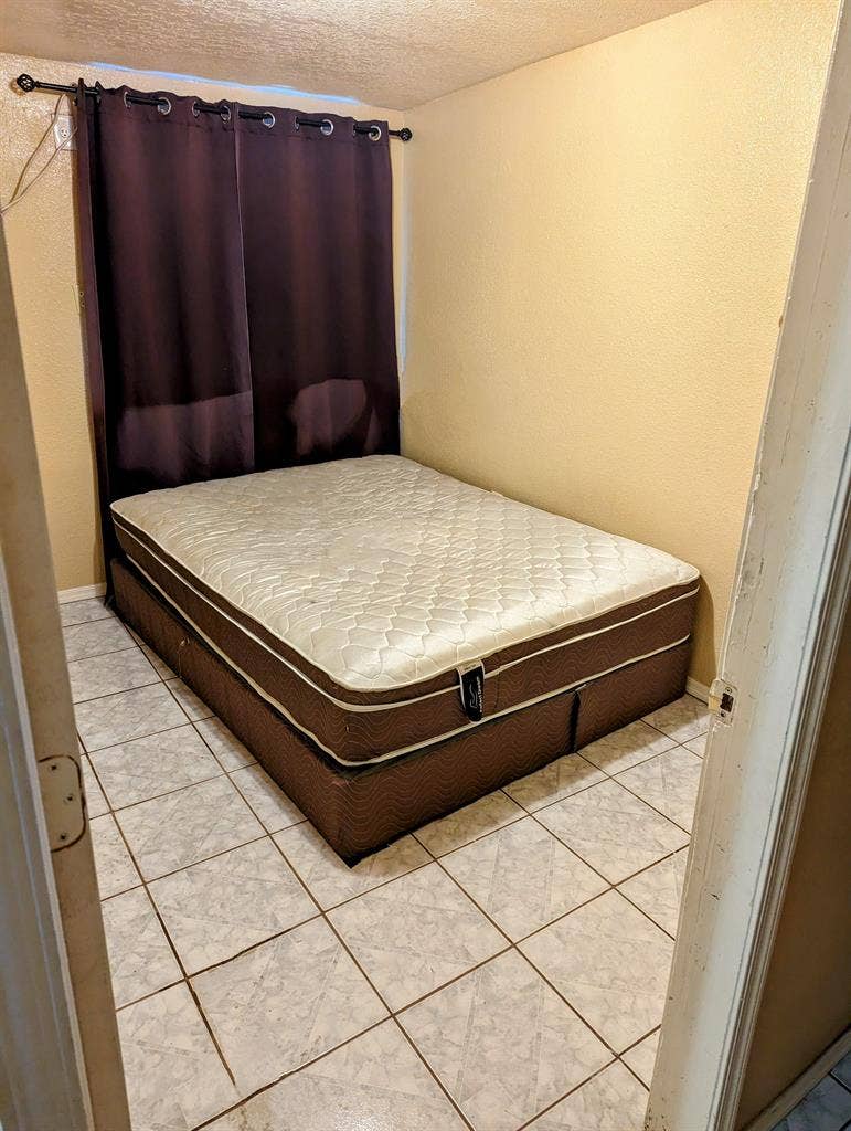 Room for rent in Tempe! Come see