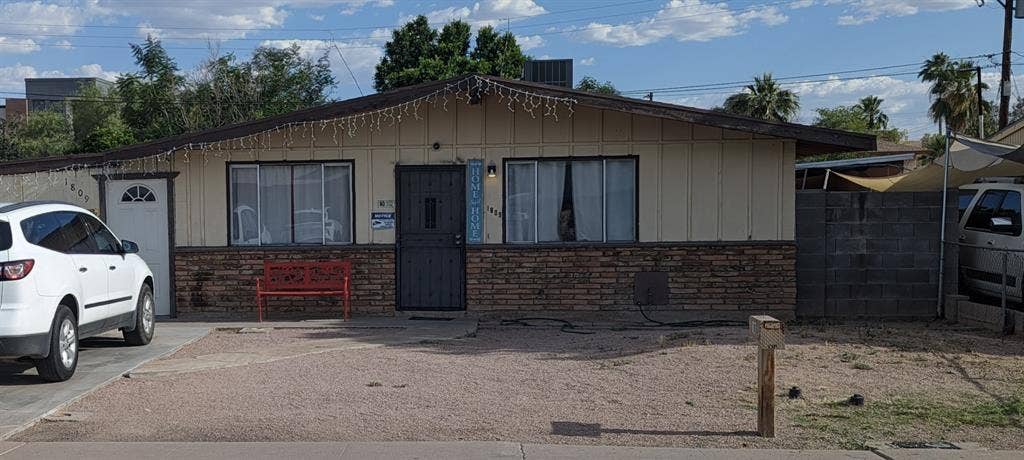Room for rent in Tempe! Come see