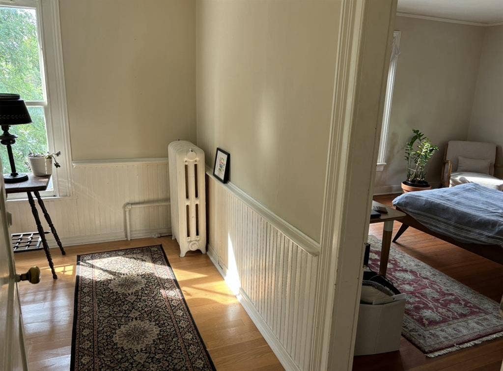 Room for rent near downtown