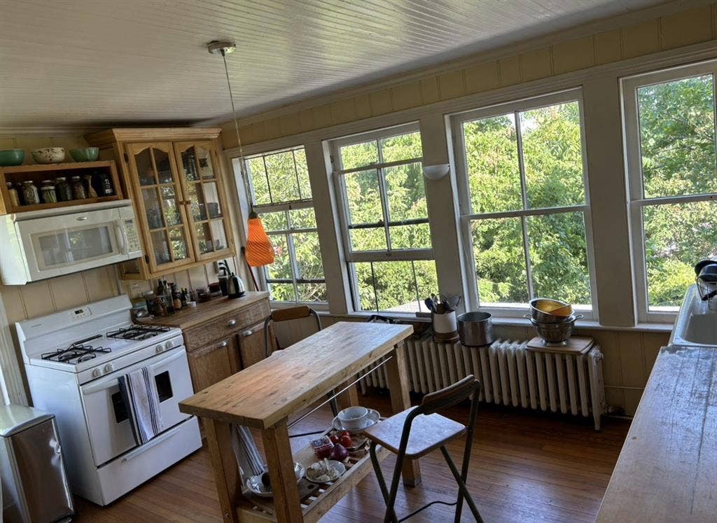 Room for rent near downtown