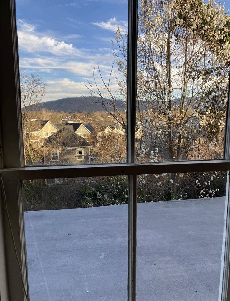 Room for rent near downtown
