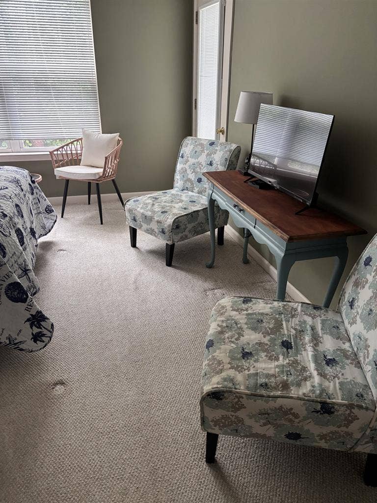 Master bedroom/bath