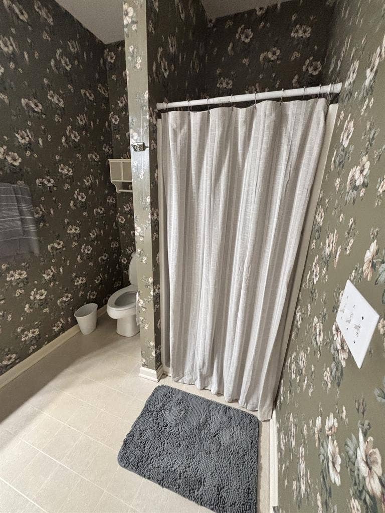 Master bedroom/bath