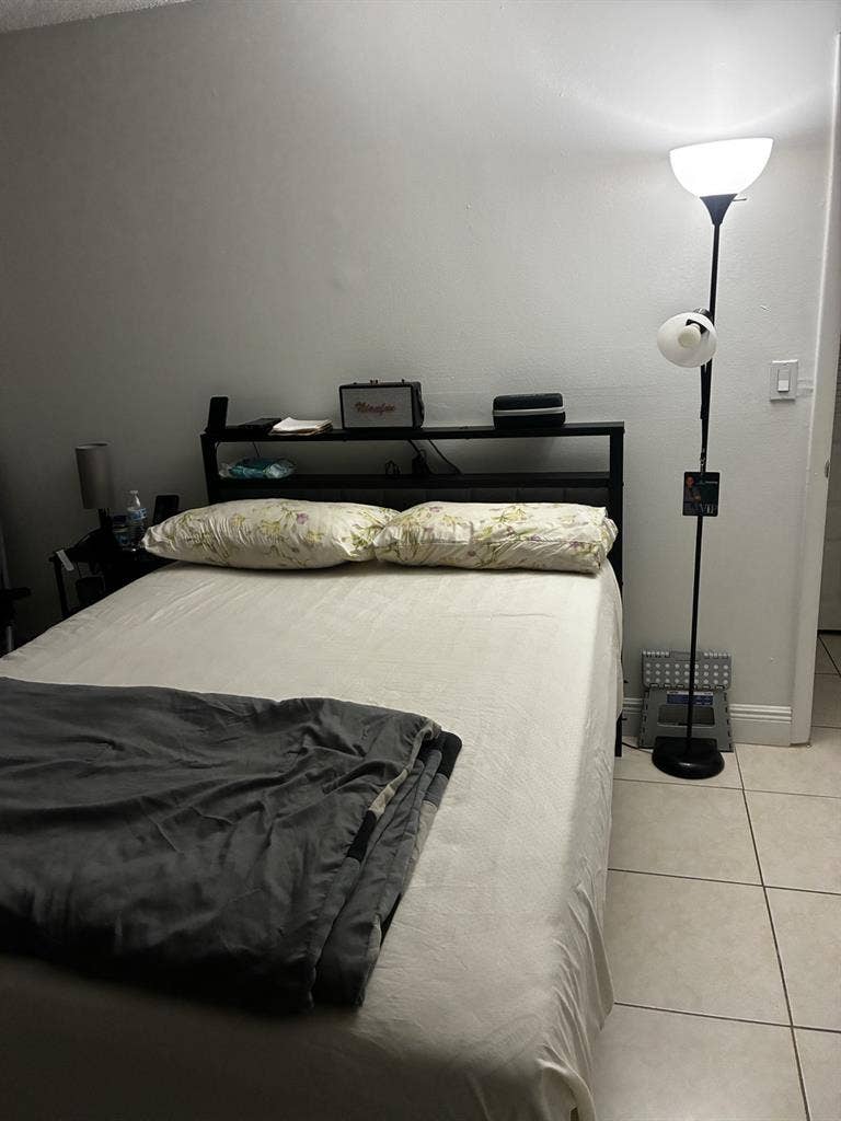 ROOMMATE WANTED….. master bedroom!!